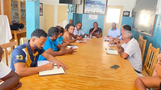 Equipa da FICASE encontra-se com responsáveis do Projeto Terra Azul e Fornecedores de Pescado, Legumes e Frutas de São Vicente